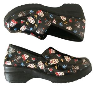 Sugar Skull Easy Street Laurie  Working Clogs